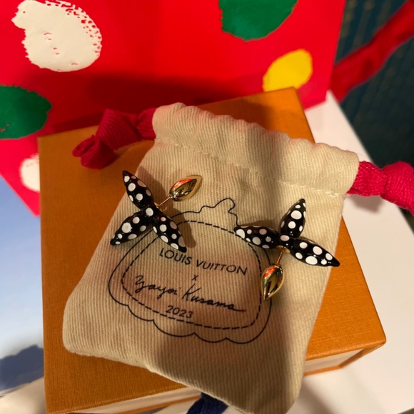 Louis Vuitton Yayoi Kasuma Louisette Earrings - Picture 3 of 4